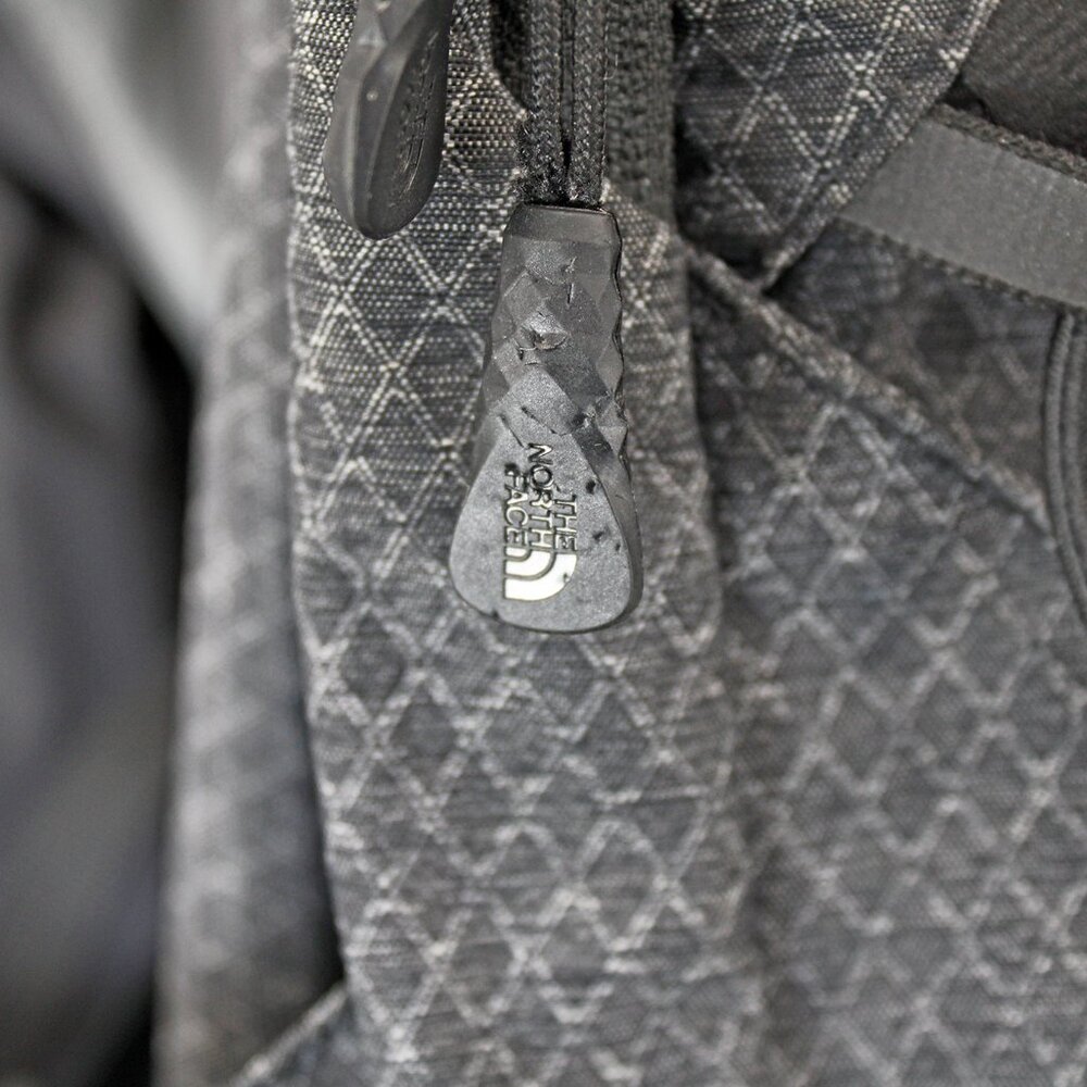 North Face Hyvent Men's Jacket/North Face Borealis Backpack/North Face Gloves - Picture 7 of 14